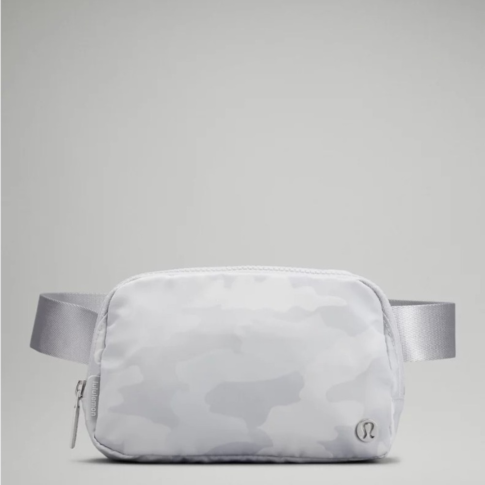 Lululemon everywhere belt bag Heritage 365 Camo Starlight Multi